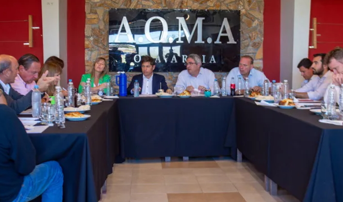 Entidades rurales se reunieron con el gobernador en el marco del egreso de los primeros cadetes de la Policía Rural