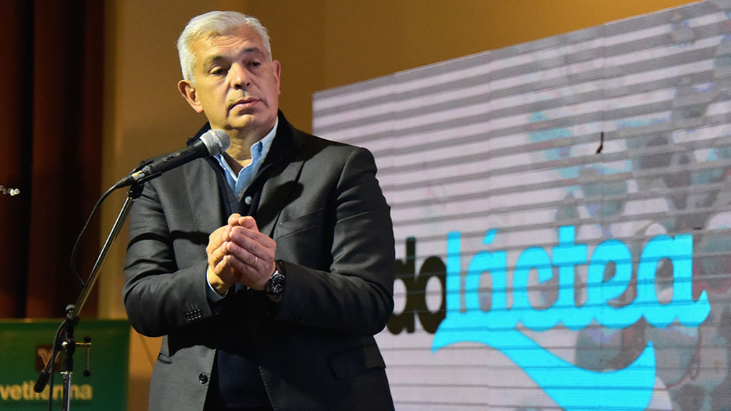 Domínguez en TodoLáctea: “Es una locura que las políticas agropecuarias se decidan en el Ministerio de Economía”