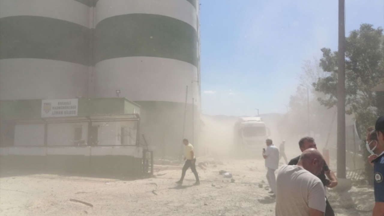 Impactante: el momento en el que explota un acopio de granos en Turquía