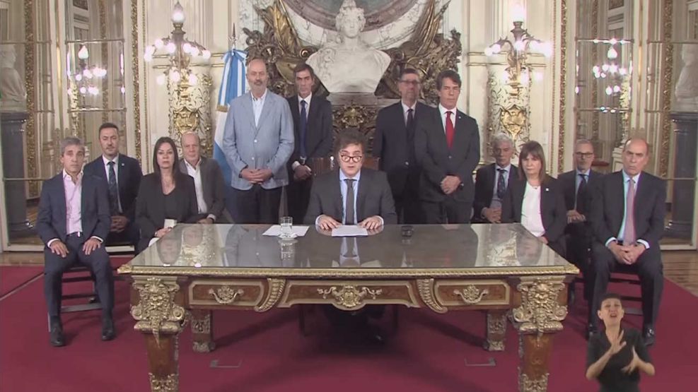 Ley de tierra, yerba mate, ley laboral, huelgas y economías regionales: las principales desregulaciones de Milei para el campo