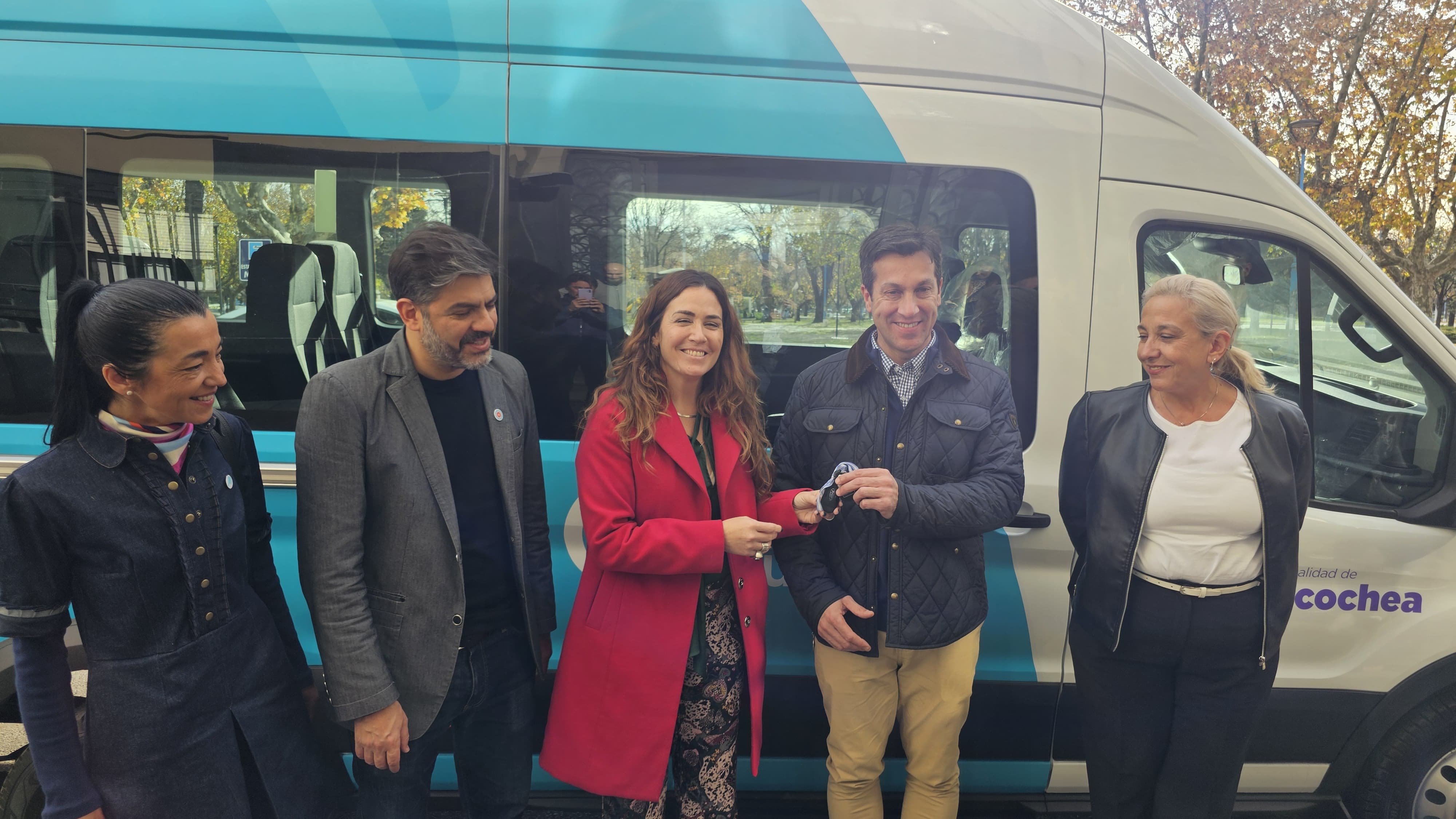 El Consorcio de Gestión de Puerto Quequén dona una combi al sistema salud local