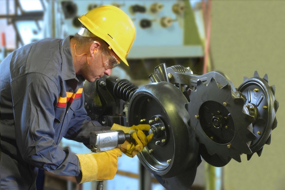 La quita de permisos para importar ‘fierros’ preocupa a la industria nacional