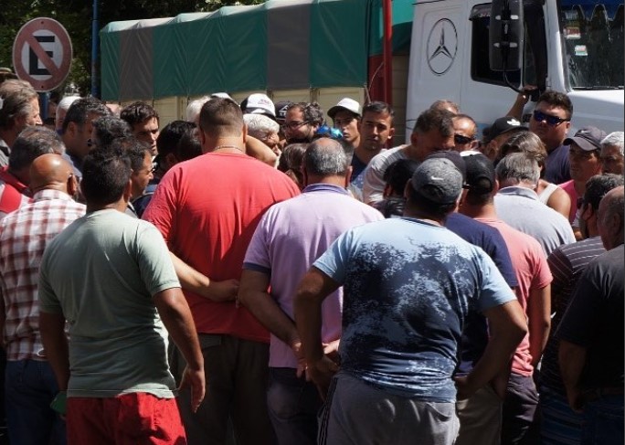 Crisis en el transporte de granos: Protestas, piquetes y parálisis en plena cosecha.