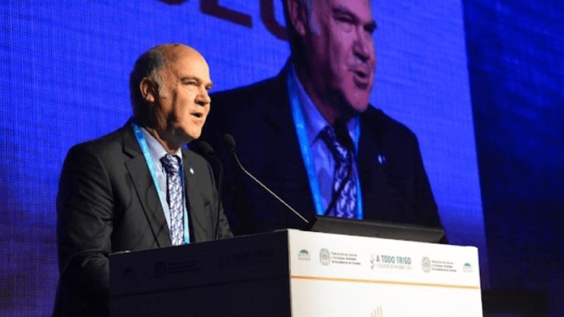 Iraeta reiteró que el Gobierno busca seguir bajando retenciones y pidió confianza para sembrar trigo