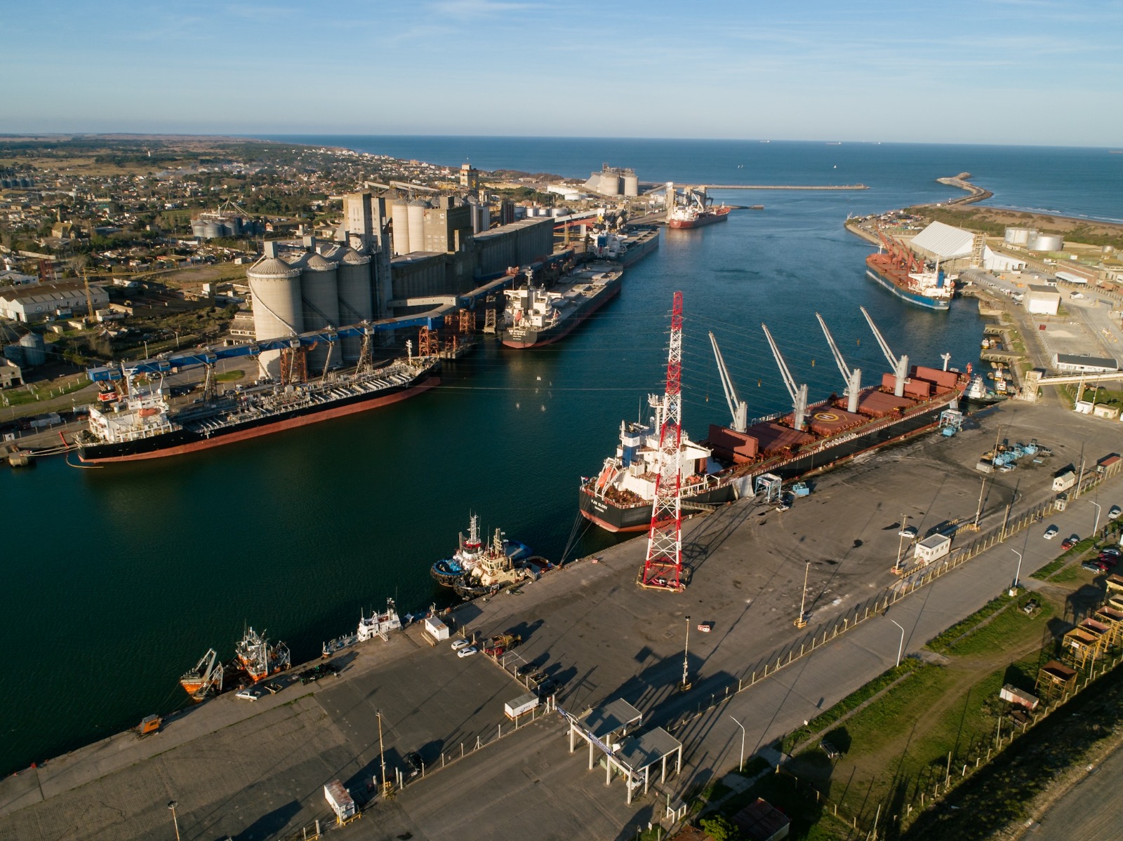 Puerto Quequén obtuvo la habilitación definitiva: un respaldo político e institucional que fortalece al principal puerto del sudeste bonaerense