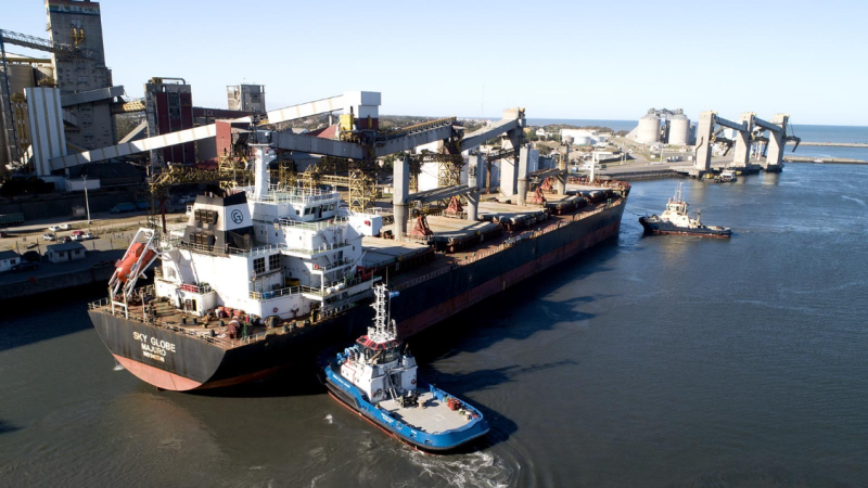 La agroindustria marcó un récord de embarques y Puerto Quequén reafirma su peso exportador
