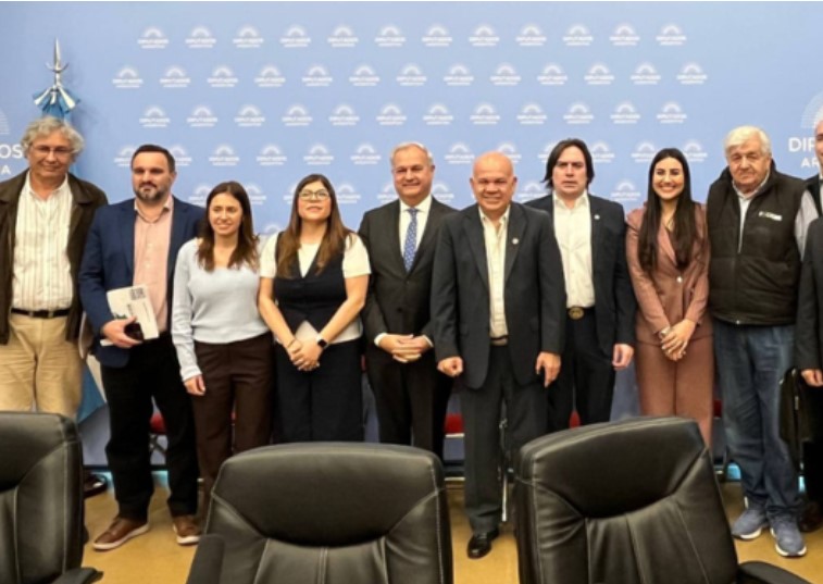 Cooperativas avanzan hacia su inclusión en la Ley Pyme