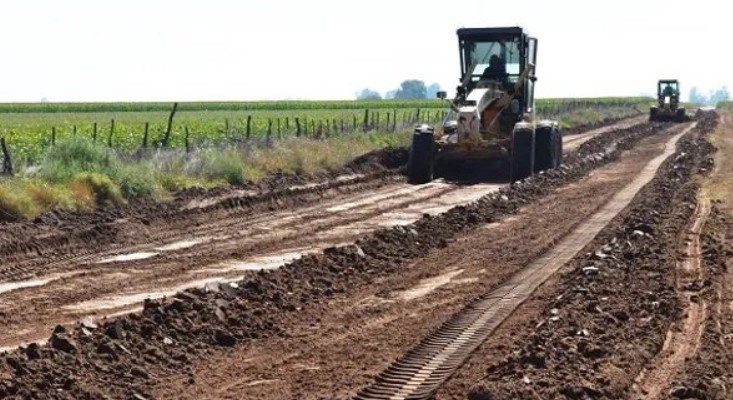 Coninagro rechaza el uso de fondos de caminos rurales para obras hídricas.